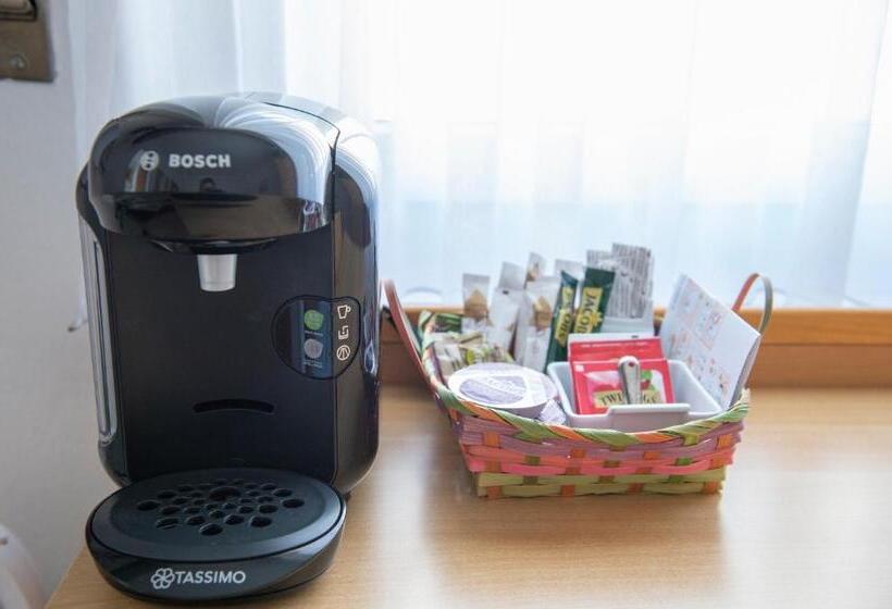 اتاق استاندارد چهار تخته, Garni Moderno