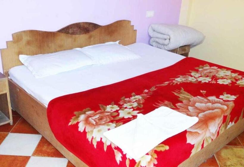 디럭스 룸, Goroomgo Hotel Dolphin Dalhousie