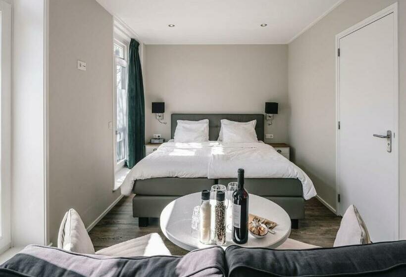 Family Suite, Juuls Domburg