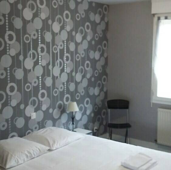 Номер Стандарт, Hôtel Les Pins
