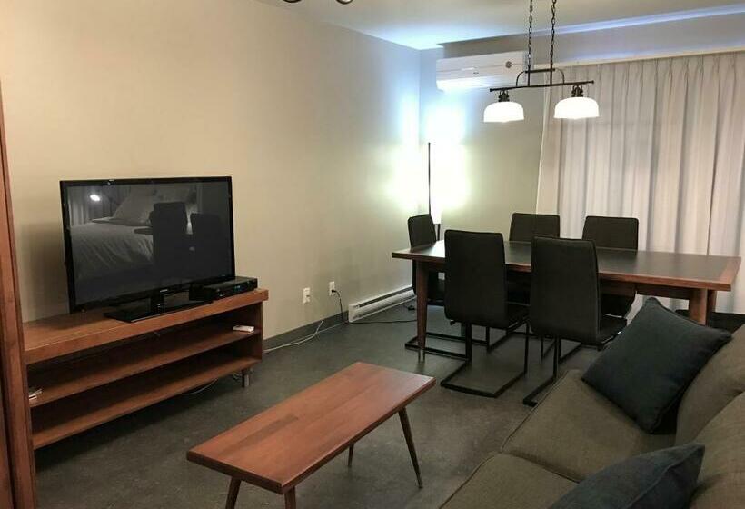 Семейный Номер, Motel Le Martinet
