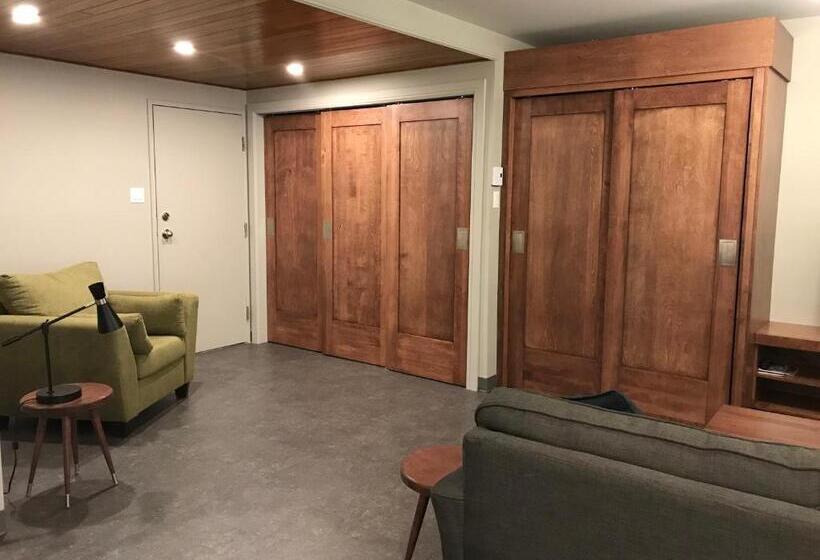 Семейный Номер, Motel Le Martinet