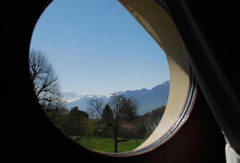 غرفة قياسية ثلاثية, Auberge Communale De St Légier