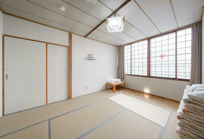 패밀리 룸, Super Conveniently Located The Guest House Hakodate Bay