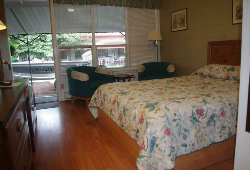 스탠다드 룸 더블 침대 2개, Capricorn Motel Royale 1000 Islands