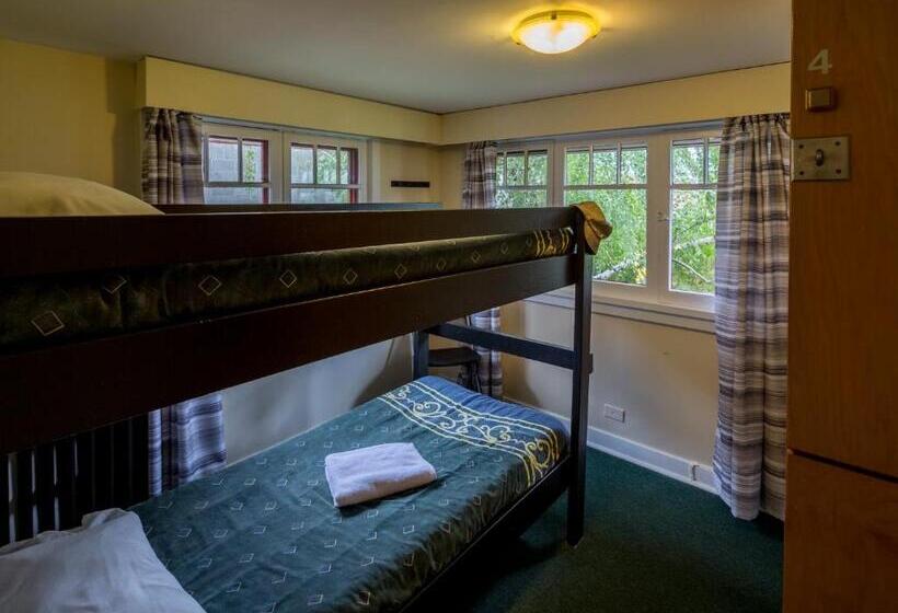 Кровать в Общей Комнате, Hi Penticton   Hostel