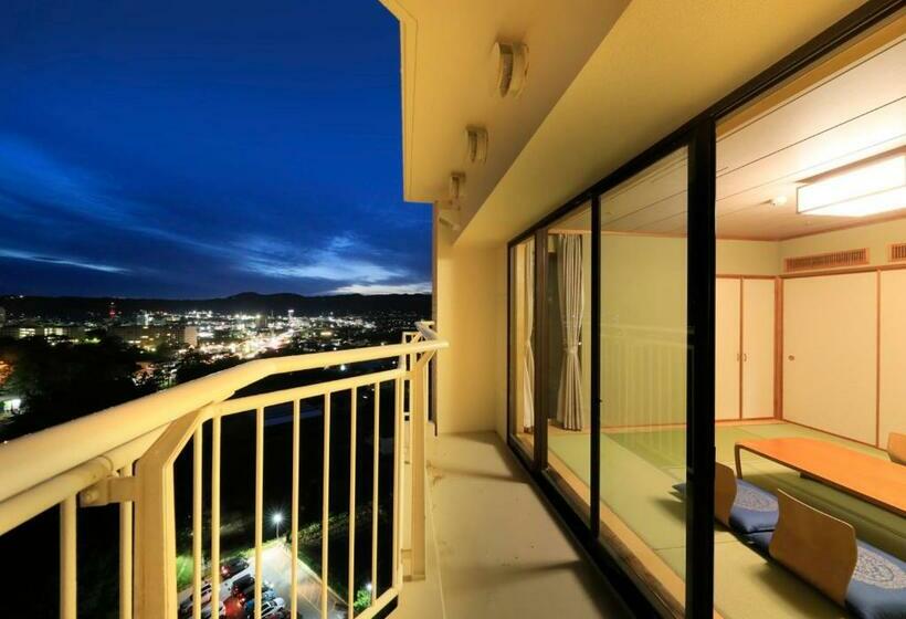 Номер Стандарт, Kamogawa Grand Tower
