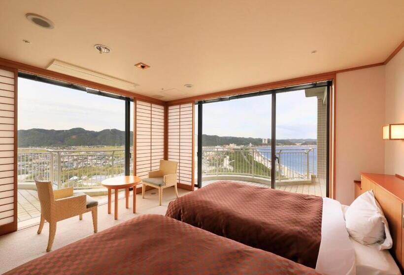 Люкс с Балконом, Kamogawa Grand Tower