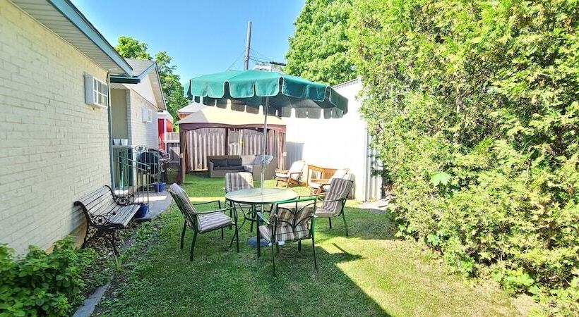 Номер Стандарт 2 Двуспальные Кровати, Maple Leaf Motel