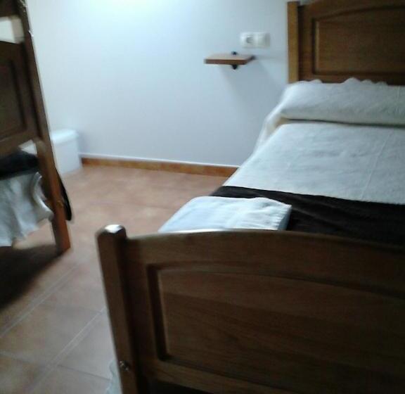 اتاق استاندارد چهارنفره با چشم‌انداز باغ, Albergue Camino Norte   Hostel