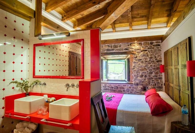 جناح ديلوكس, Casona De El Castaniu