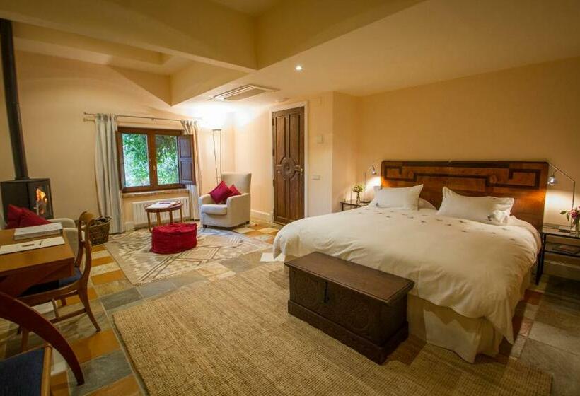 Полулюкс, La Torre Del Visco   Relais & Châteaux