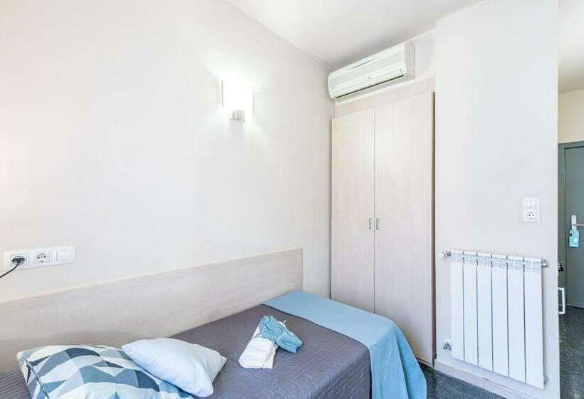 베이직 스튜디오, Residencia Universitaria Giner De Los Ríos