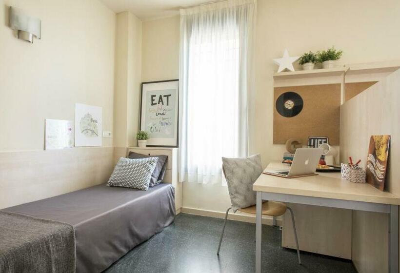 클래식 스튜디오, Residencia Universitaria Giner De Los Ríos