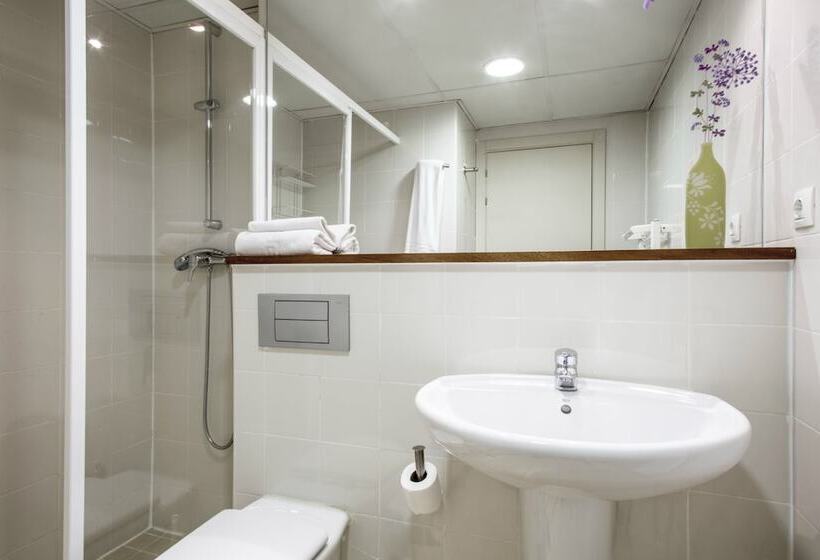 컴포트 스튜디오, Residencia Universitaria Giner De Los Ríos