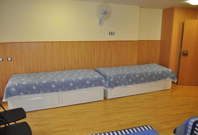 4인용 스탠다드 룸, Hostal Alcazaba