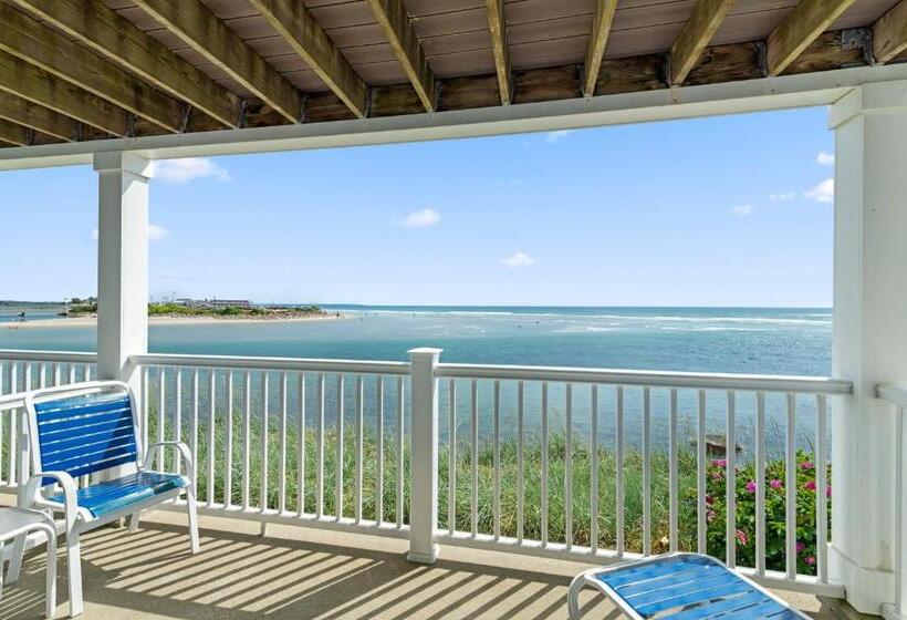 Четырехместный Номер Superior, The Sparhawk Oceanfront Resort