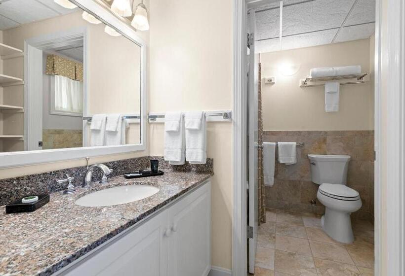 Четырехместный Номер Deluxe, The Sparhawk Oceanfront Resort