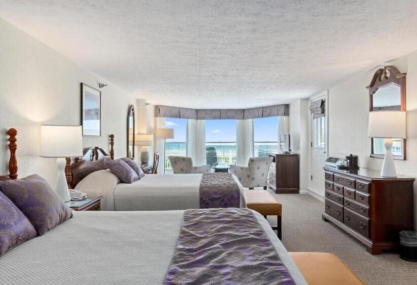 Номер Deluxe, The Sparhawk Oceanfront Resort