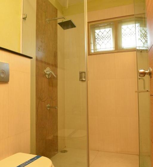 Номер Deluxe, Sree Bharani Hotels