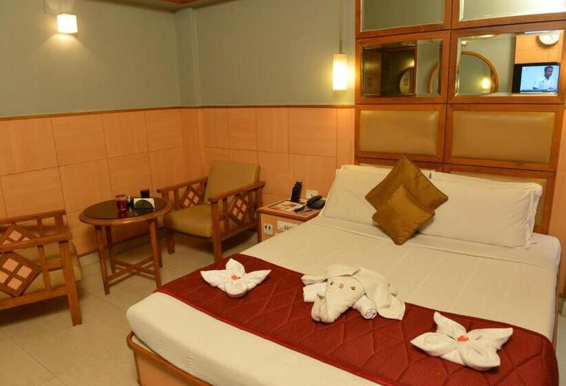 Номер Executive, Sree Bharani Hotels