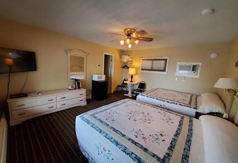 Номер Стандарт, Three Forks Lewis & Clark Motel
