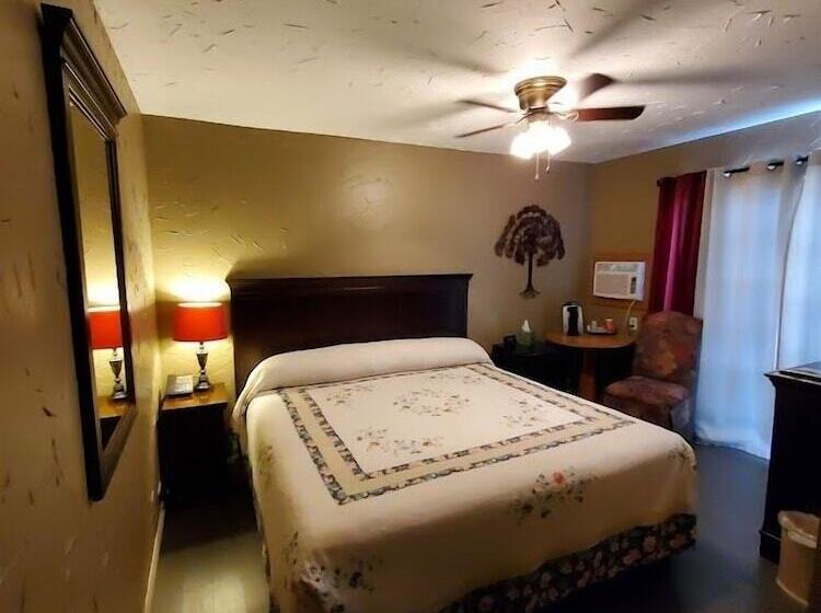 Стандартный Номер Кровать Кинг, Three Forks Lewis & Clark Motel