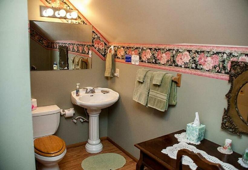 스위트 킹사이즈 침대, Anchorage Inn B&b