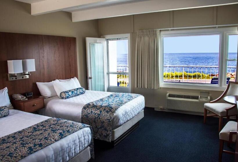 غرفة ديلوكس مطلّة علي البحر مزوَّدة بشُرفة, Atlantis Oceanfront Inn Gloucester