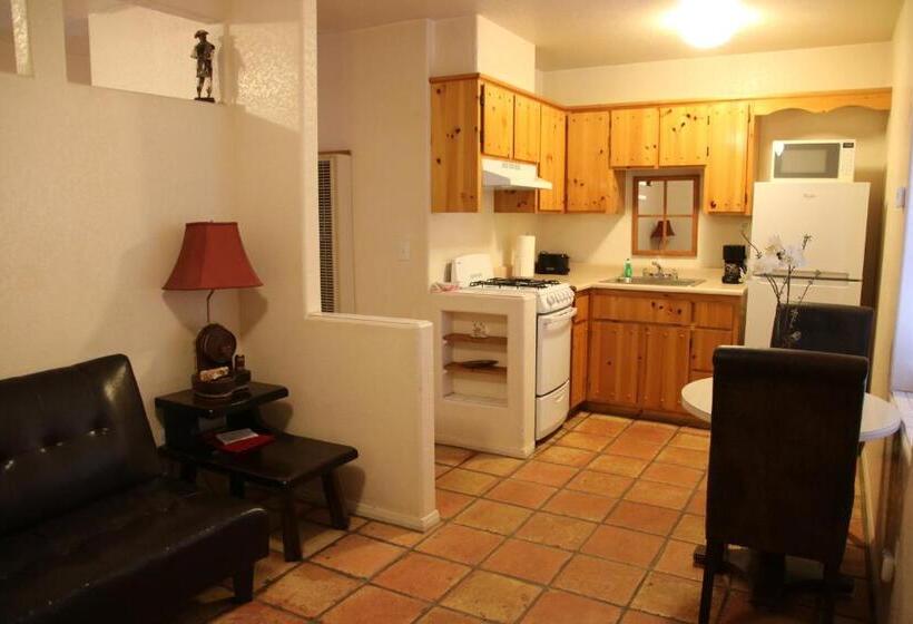 Люкс Вид на Бассейн, My Place Suites