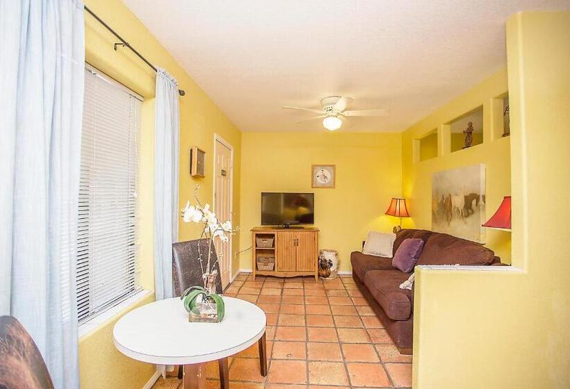 Люкс Вид на Бассейн, My Place Suites