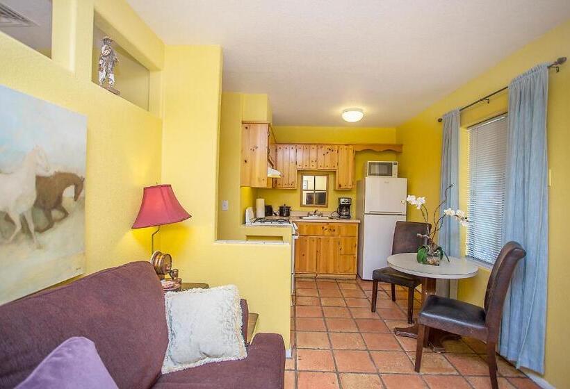 Люкс Вид на Бассейн, My Place Suites