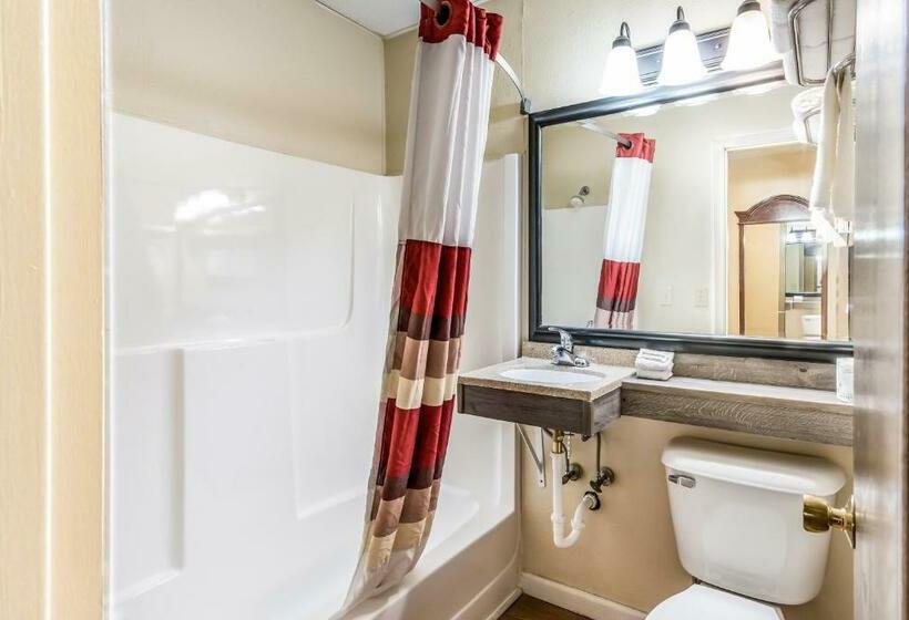 Номер Deluxe, Red Roof Inn & Suites Wapakoneta