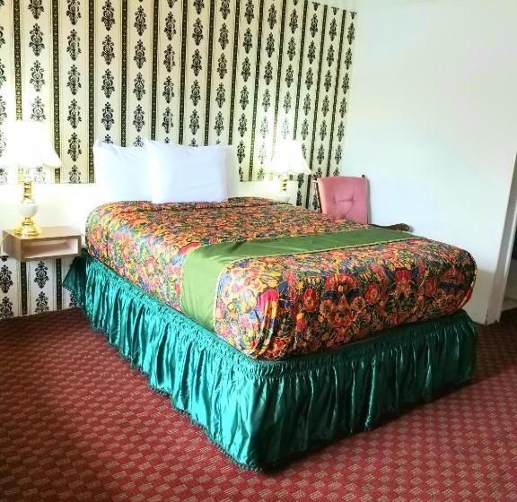 Номер Стандарт, Town House Motor Inn