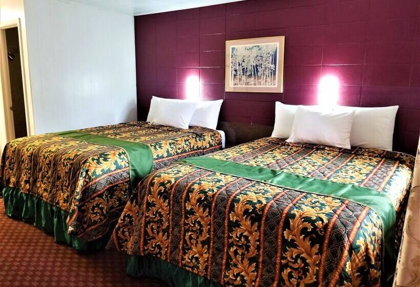 Номер Стандарт, Town House Motor Inn