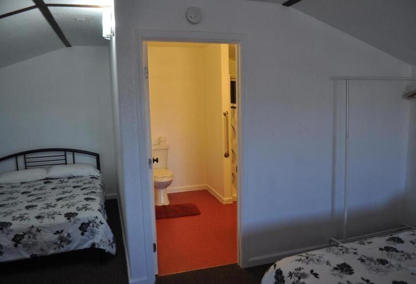 Семейный Номер, K7 Bed And Breakfast
