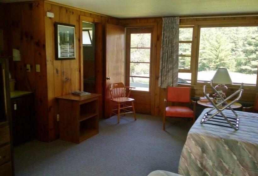 Номер Стандарт, The Lodge At Loon Lake