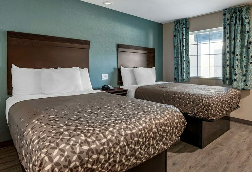 带2个双人床的标准工作室, Rodeway Inn