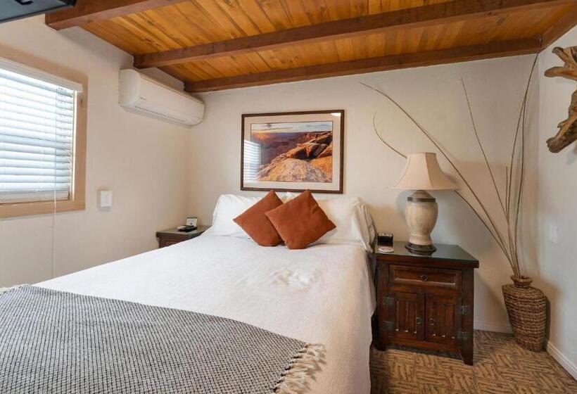 Президентский Люкс, Stone Lizard Lodge