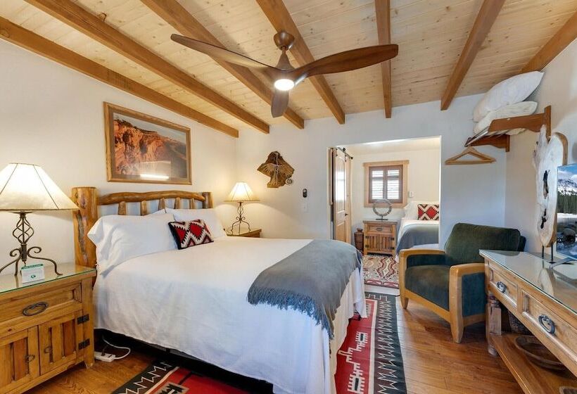 Номер Стандарт, Stone Lizard Lodge