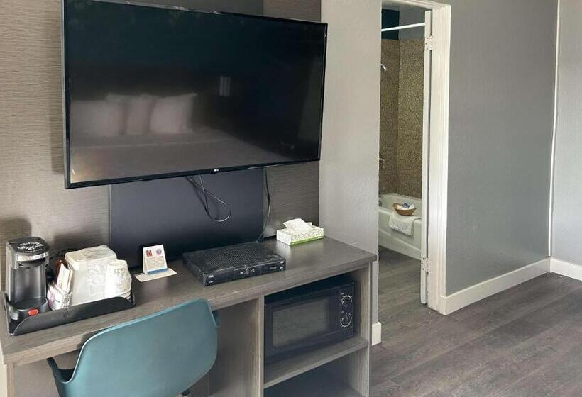 Стандартный Номер Кровать Кинг, Studio 6 Suites Madera, Ca Yosemite