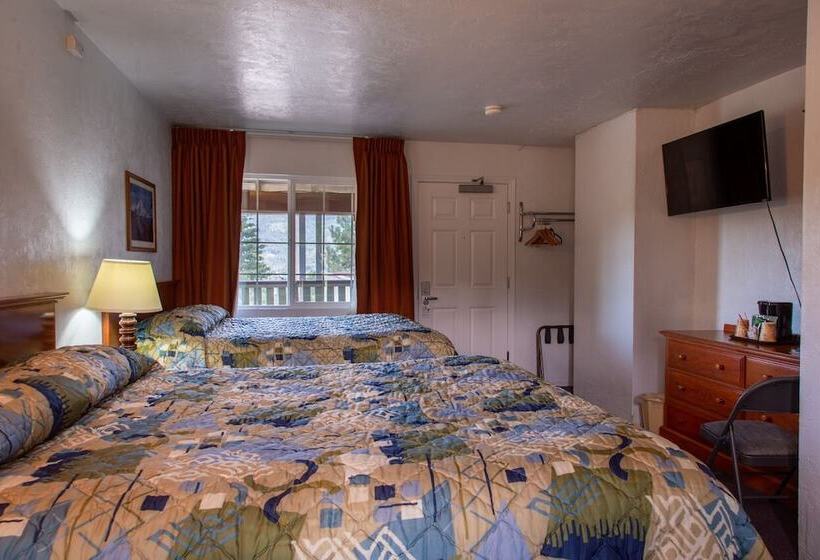 带2个双人床的标准工作室, Swiss Holiday Lodge