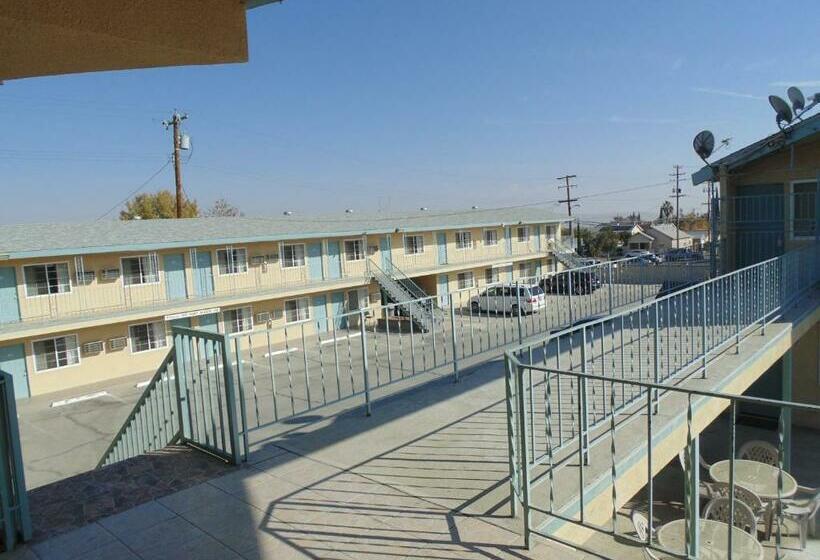 Номер Стандарт, Western Inn & Suites