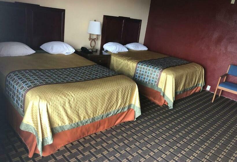 Номер Стандарт 2 Двуспальные Кровати, Budget Inn Motel