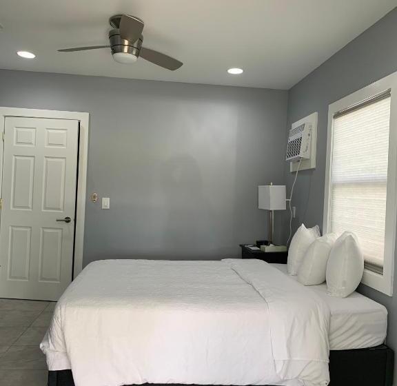 Номер Стандарт, Everglades City Motel   Everglades Adventures Inn