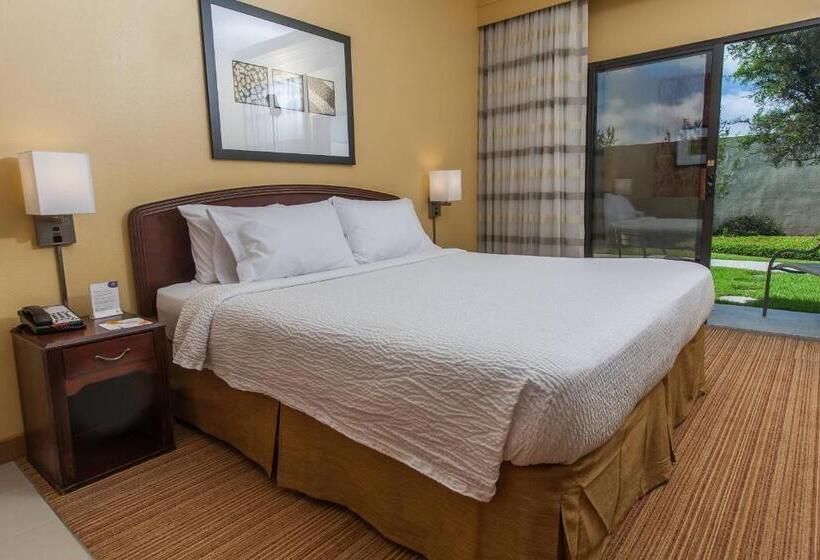 Стандартный Номер Кровать Кинг, Courtyard Florence South Carolina
