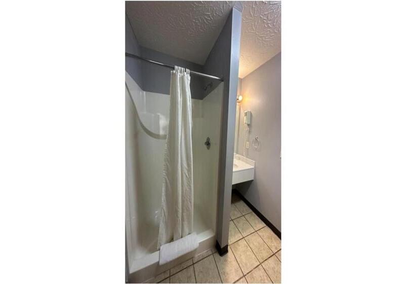 Номер Стандарт, Fairway Inn Florence Indiana