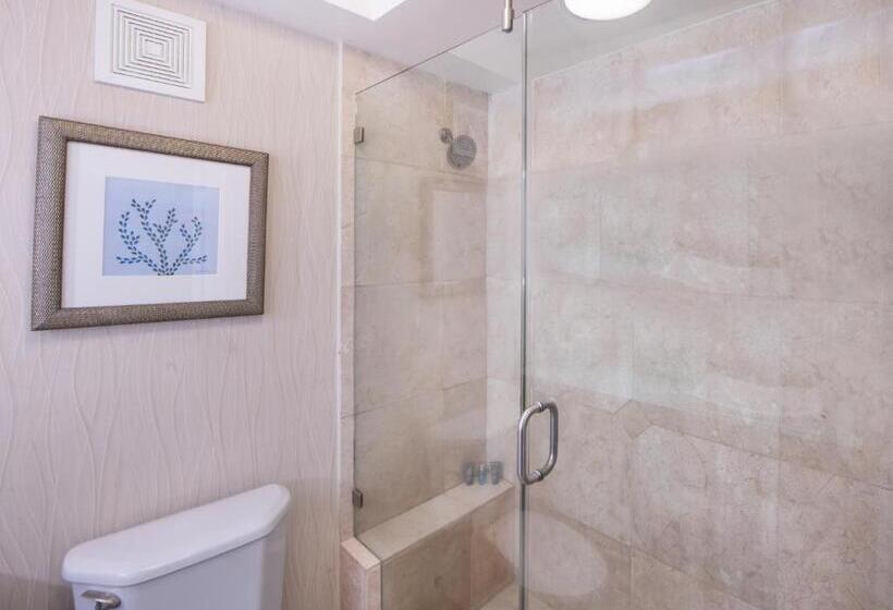 חדר סופריור עם מיטת קינג, One Ocean Resort And Spa