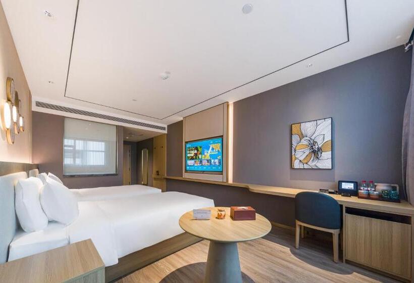 Номер Deluxe, Orange Hotel   Jiaozhou Jiaodong International Airport Jiaodong Subway Station