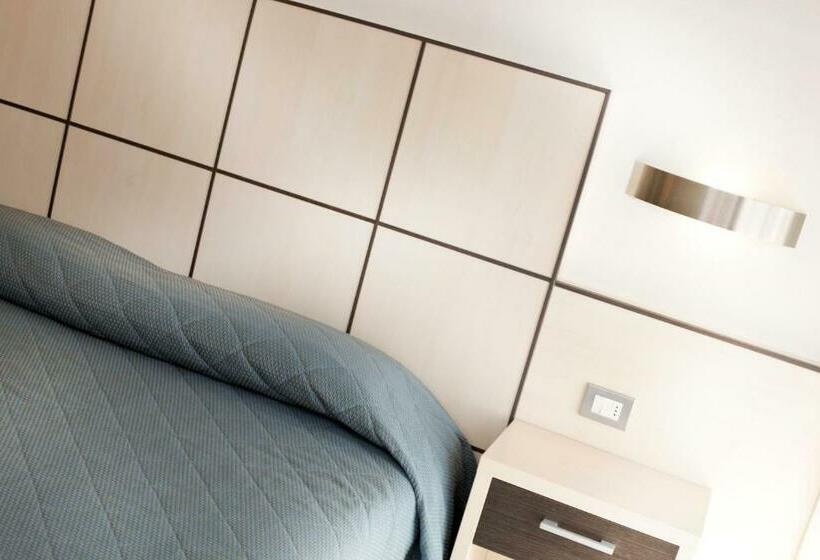 اتاق خانوادگی, Miorelli